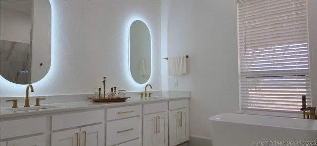 418529 E 1110 Road, Checotah, OK 74426