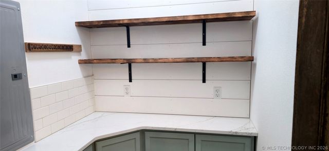 418529 E 1110 Road, Checotah, OK 74426