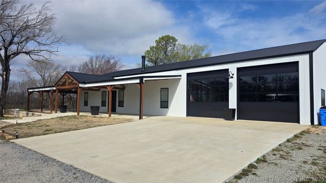 418529 E 1110 Road, Checotah, OK 74426