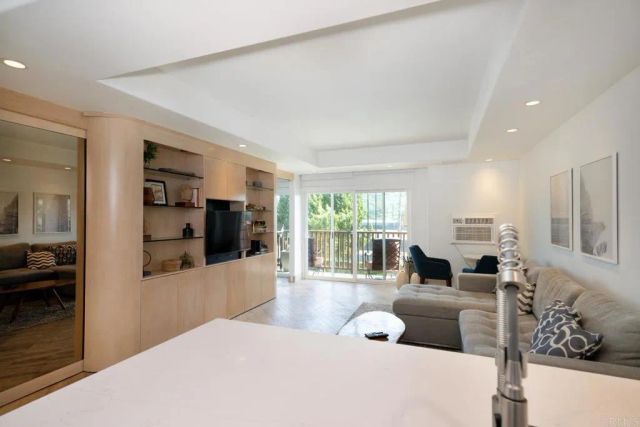 2003 Costa Del Mar Rd 678, Carlsbad, CA 92009