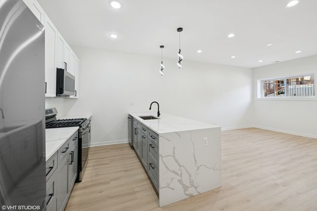 1058 N Central Park Avenue G, Chicago, IL 60651