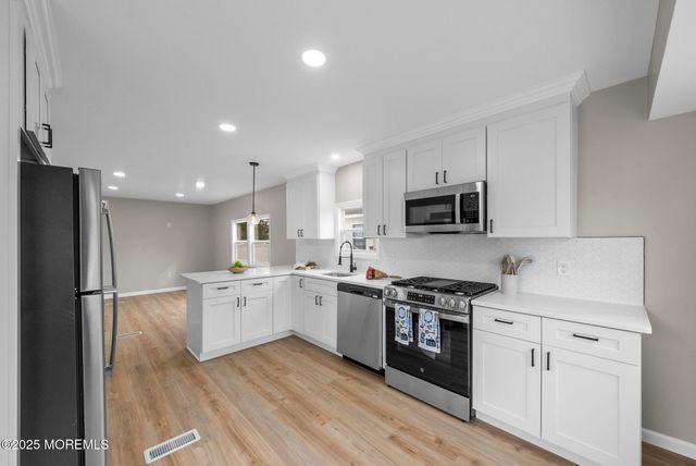 712 7th Street, Jackson, NJ 08527