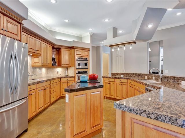 205 Twin Creek Street, Lufkin, TX 75904