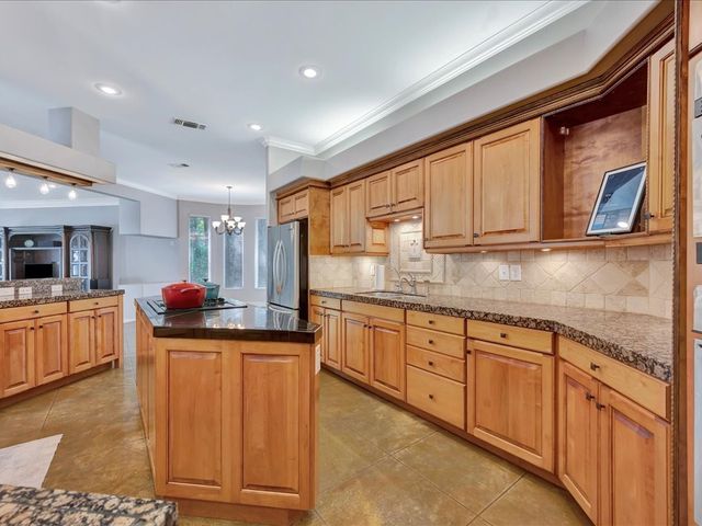 205 Twin Creek Street, Lufkin, TX 75904