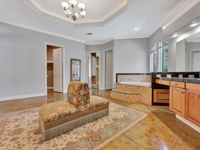 205 Twin Creek Street, Lufkin, TX 75904