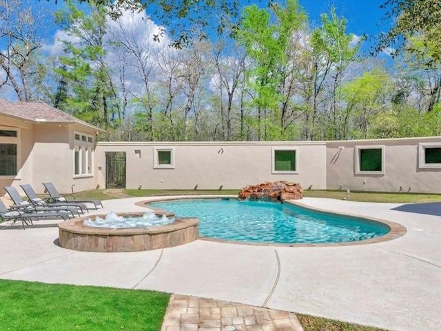 205 Twin Creek Street, Lufkin, TX 75904