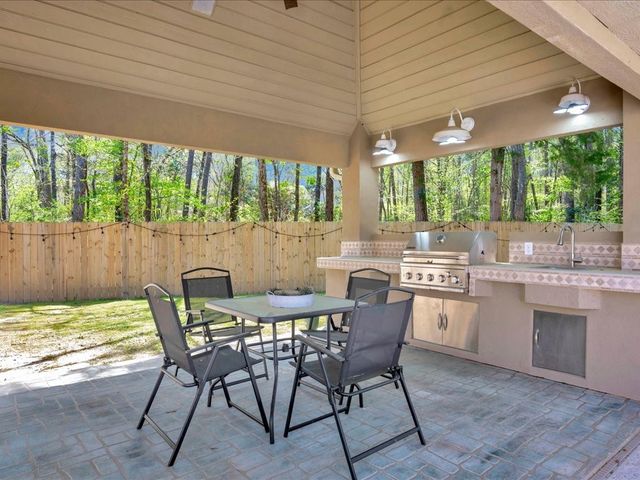 205 Twin Creek Street, Lufkin, TX 75904