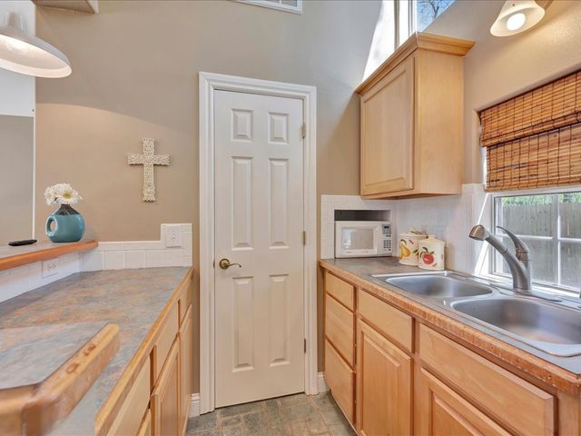 205 Twin Creek Street, Lufkin, TX 75904