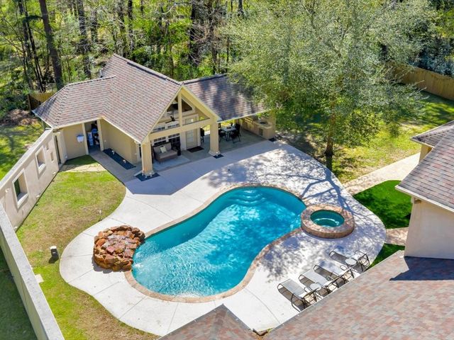 205 Twin Creek Street, Lufkin, TX 75904