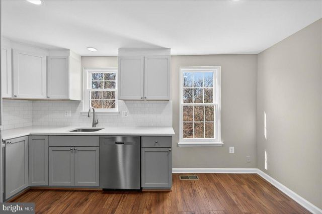 8357 GEORGIAN CT, Manassas, VA 20110