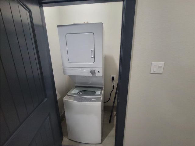 8221 Charlesmont Street, Houston, TX 77078