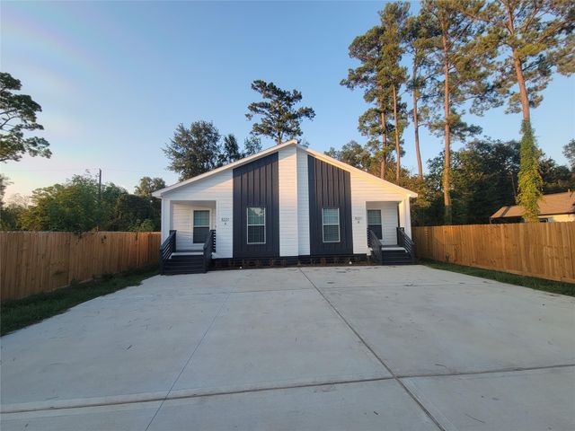 8221 Charlesmont Street, Houston, TX 77078