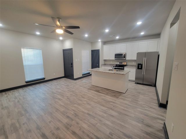 8221 Charlesmont Street, Houston, TX 77078