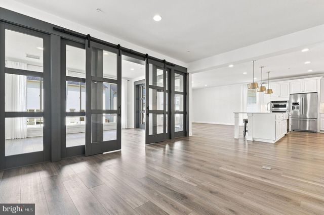 8776 WALNUT BOTTOM LN, Frederick, MD 21701