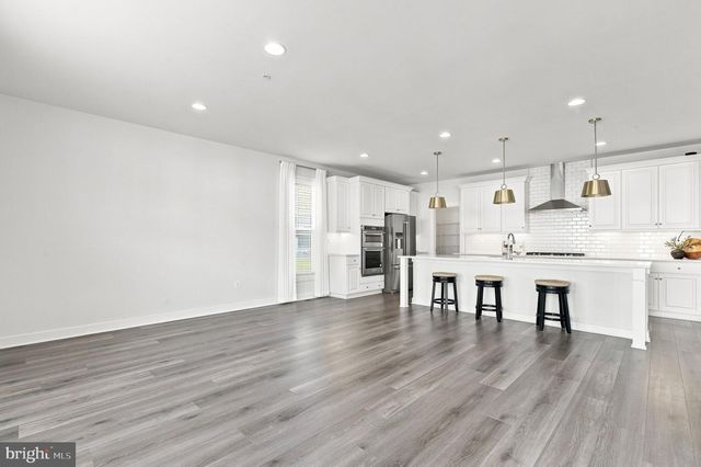 8776 WALNUT BOTTOM LN, Frederick, MD 21701
