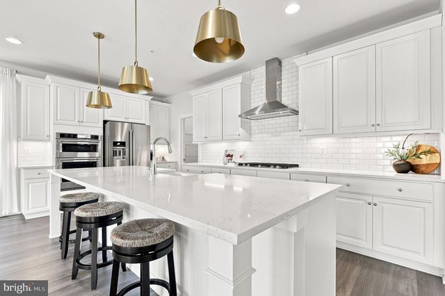 8776 WALNUT BOTTOM LN, Frederick, MD 21701