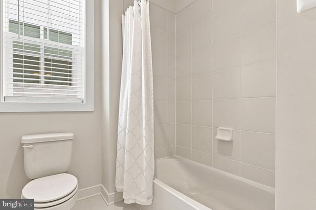 8776 WALNUT BOTTOM LN, Frederick, MD 21701