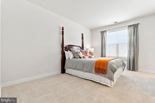 8776 WALNUT BOTTOM LN, Frederick, MD 21701