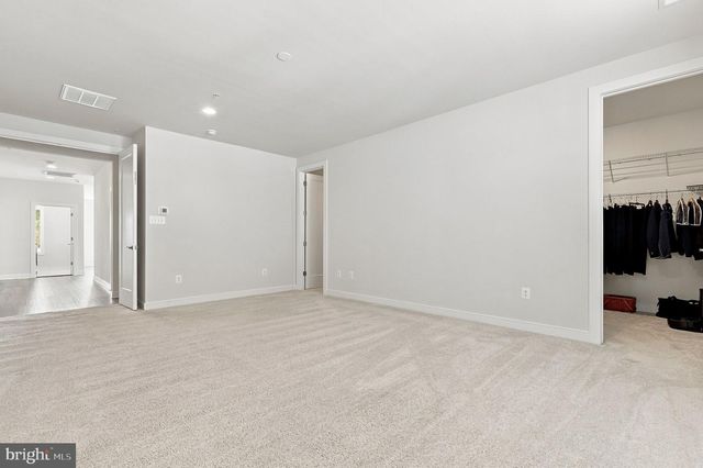8776 WALNUT BOTTOM LN, Frederick, MD 21701