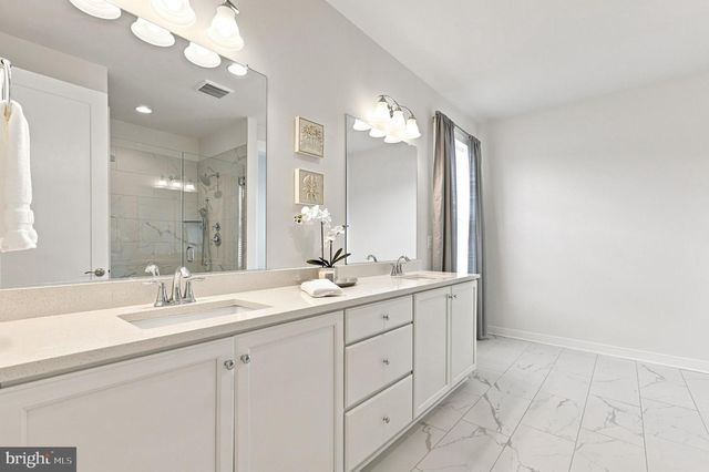 8776 WALNUT BOTTOM LN, Frederick, MD 21701