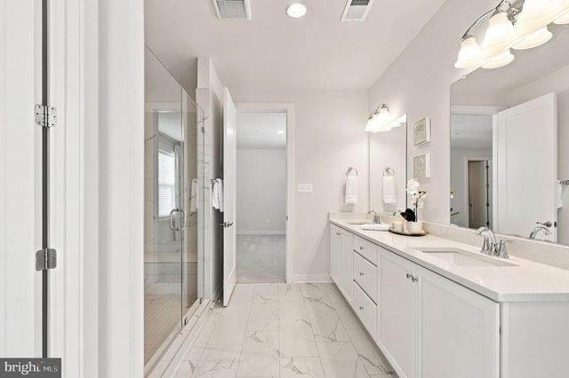 8776 WALNUT BOTTOM LN, Frederick, MD 21701