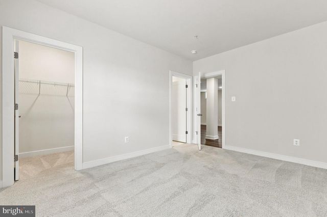 8776 WALNUT BOTTOM LN, Frederick, MD 21701