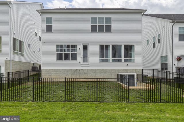 8776 WALNUT BOTTOM LN, Frederick, MD 21701