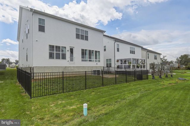 8776 WALNUT BOTTOM LN, Frederick, MD 21701