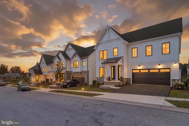 8776 WALNUT BOTTOM LN, Frederick, MD 21701