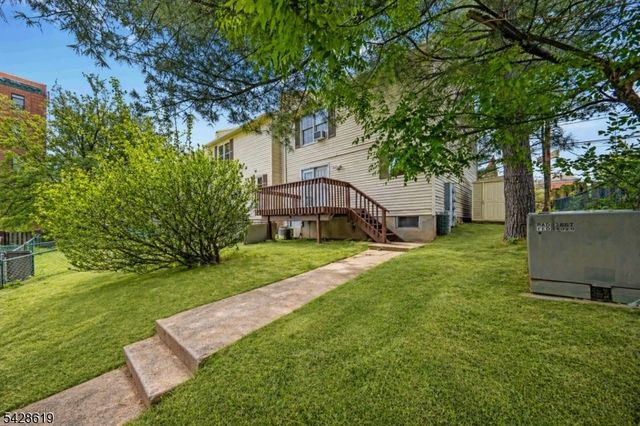 550 Bergen St, Newark City, NJ 07108