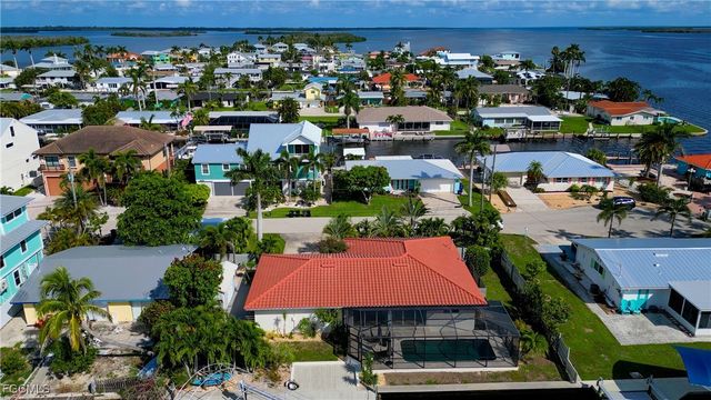 2701 Bruce ST, Matlacha, FL 33993