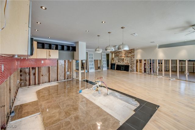 2701 Bruce ST, Matlacha, FL 33993