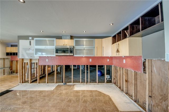 2701 Bruce ST, Matlacha, FL 33993