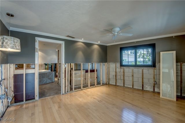 2701 Bruce ST, Matlacha, FL 33993