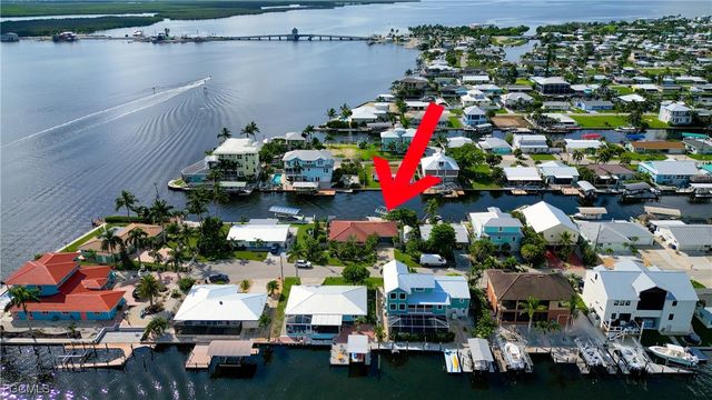 2701 Bruce ST, Matlacha, FL 33993