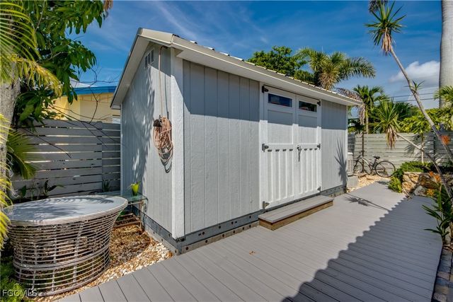 2701 Bruce ST, Matlacha, FL 33993