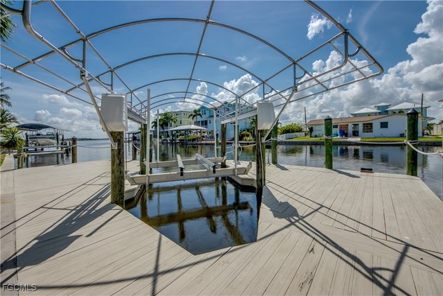 2701 Bruce ST, Matlacha, FL 33993