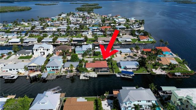 2701 Bruce ST, Matlacha, FL 33993