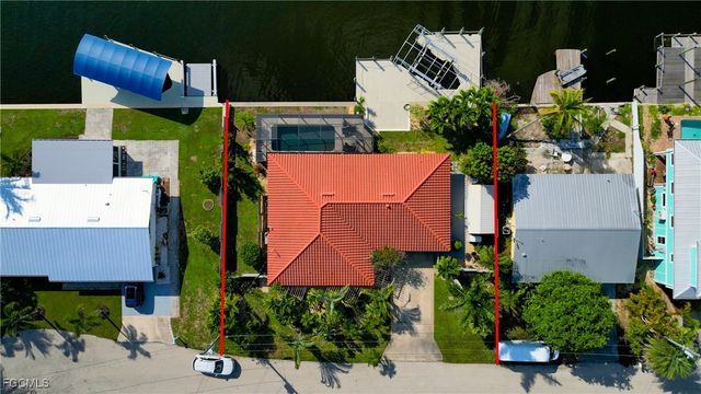 2701 Bruce ST, Matlacha, FL 33993