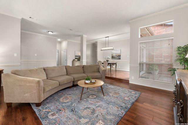 5854 Woodridge Oaks, San Antonio, TX 78249