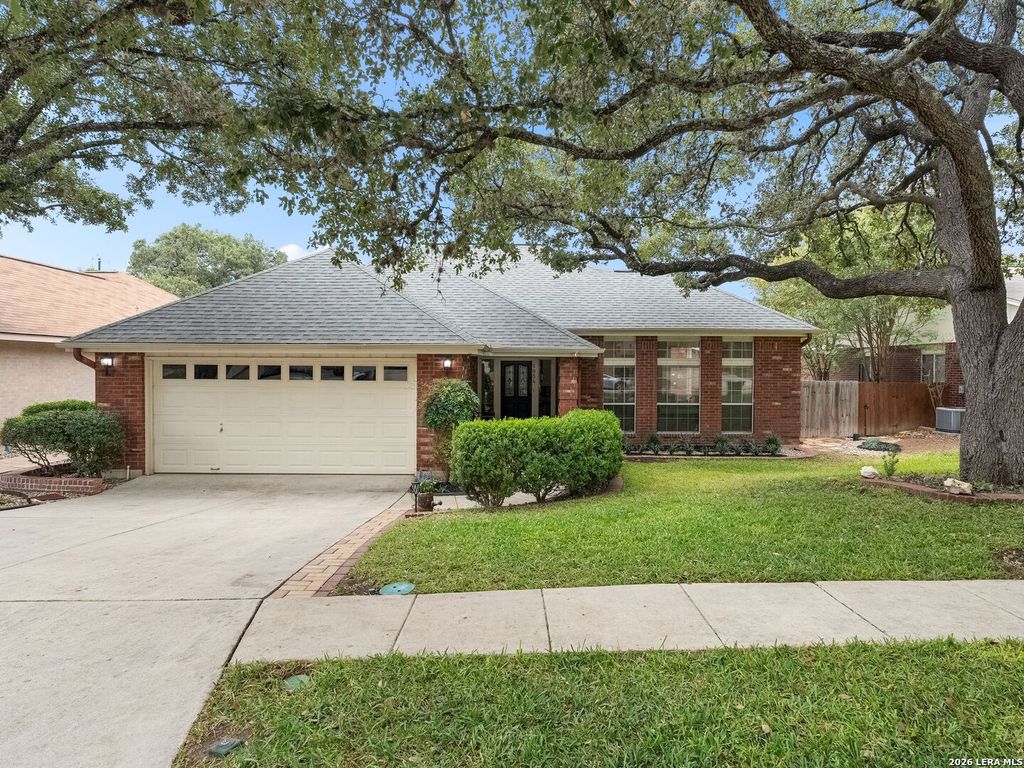 5854 Woodridge Oaks, San Antonio, TX 78249