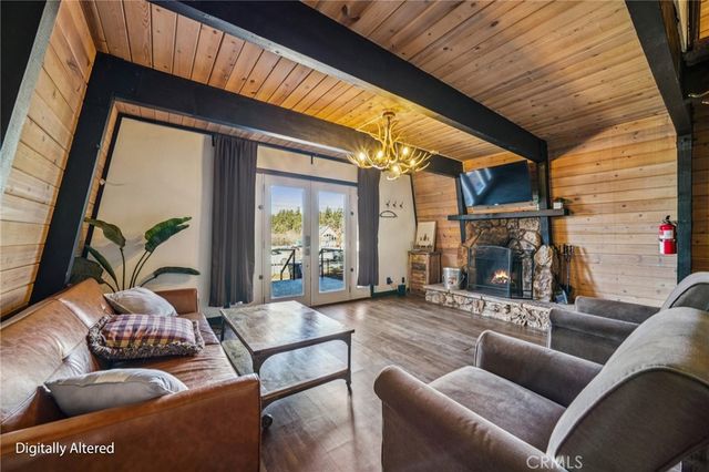 42683 Falcon Avenue, Big Bear Lake, CA 92315