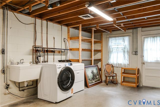 9533 Redington Dr, North Chesterfield, VA 23235