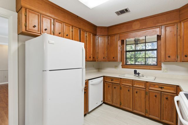 176 Jeffcoats Rd., Petal, MS 39465