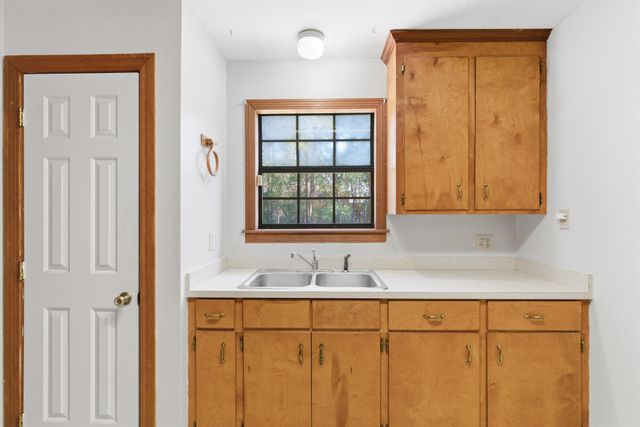 176 Jeffcoats Rd., Petal, MS 39465