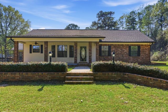 176 Jeffcoats Rd., Petal, MS 39465
