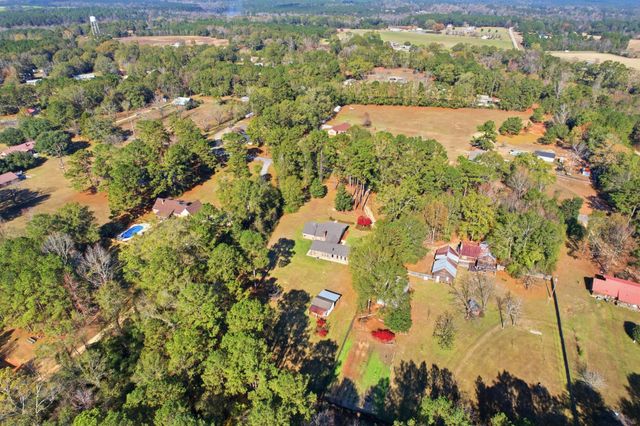 176 Jeffcoats Rd., Petal, MS 39465