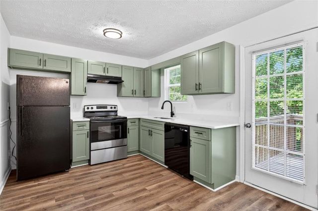 1424 Steam Engine Way NE, Conyers, GA 30013