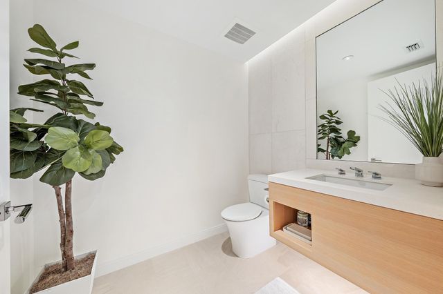 3550 S Ocean Boulevard 3d, South Palm Beach, FL 33480
