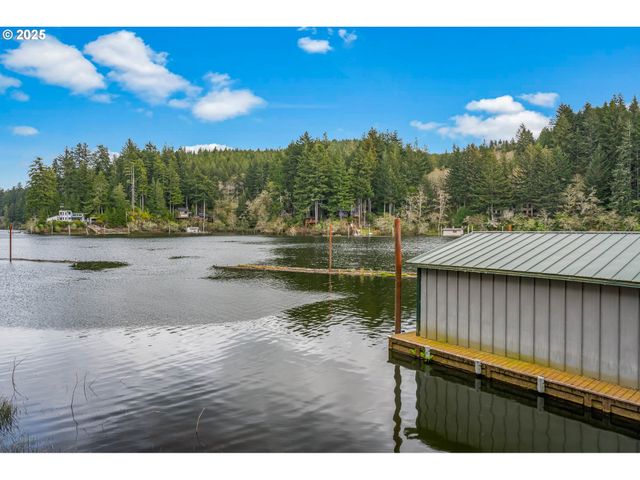 70202 POTATO BOTTOM Rd, Lakeside, OR 97449